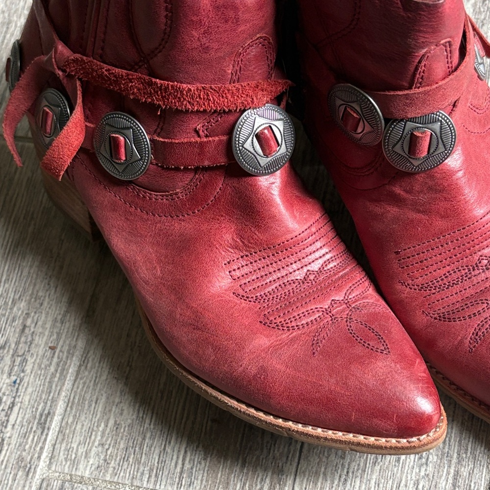 Dolce Vita Red Leather Pointed Ankle Boots with Decorative Buttons - Picture 6 of 12